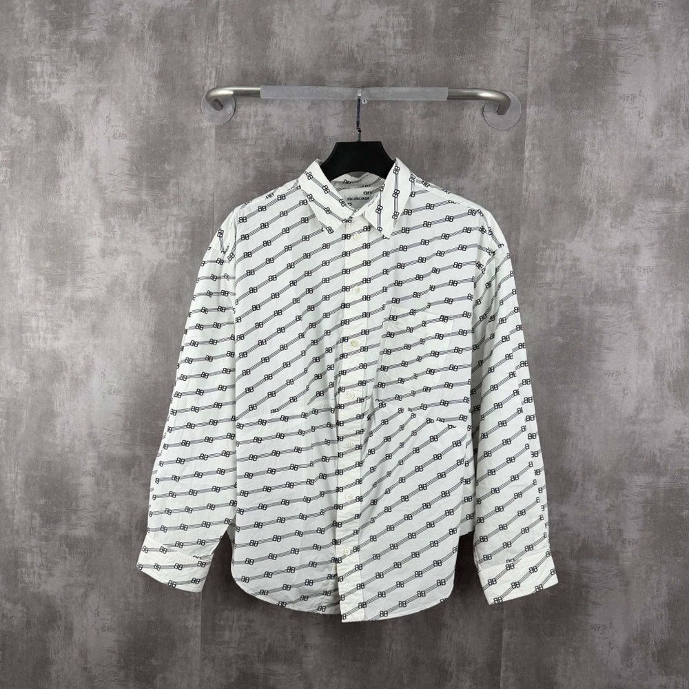🚩steal authentic Balenciaga White and Black Logo Shirt
